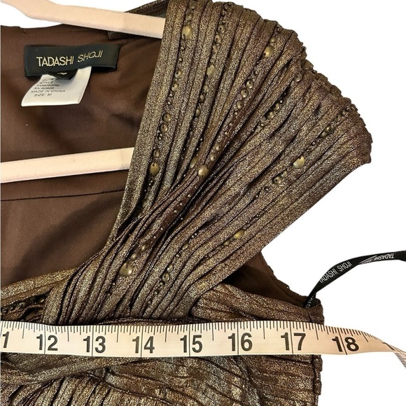 Tadashi Shoji Metallic Bronze Cap Sleeve Pintuck Cocktail Dress Size Medium - Picture 7 of 12